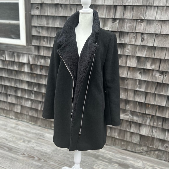 Barely worn, bought for a wedding 5 years ago but it is slightly too big. - Picture 5 of 5